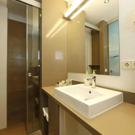 Lux Isla 3* Talamanca (Ibiza)