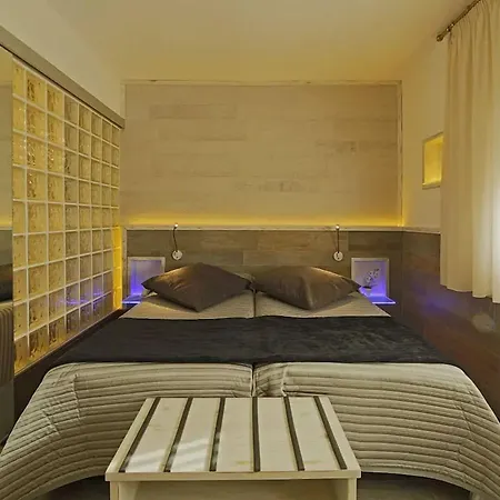 Lux Isla 3*