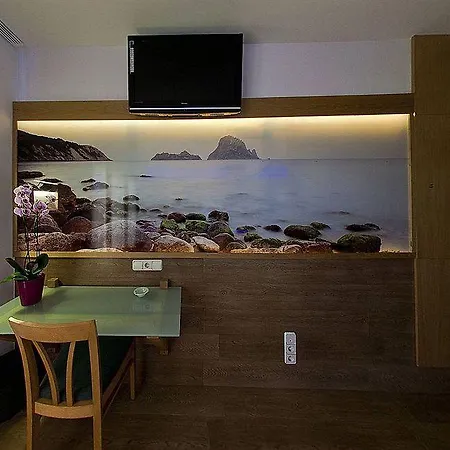 Lux Isla Szálloda 3*