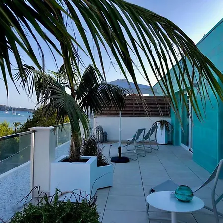 Lux Isla Szálloda 3*